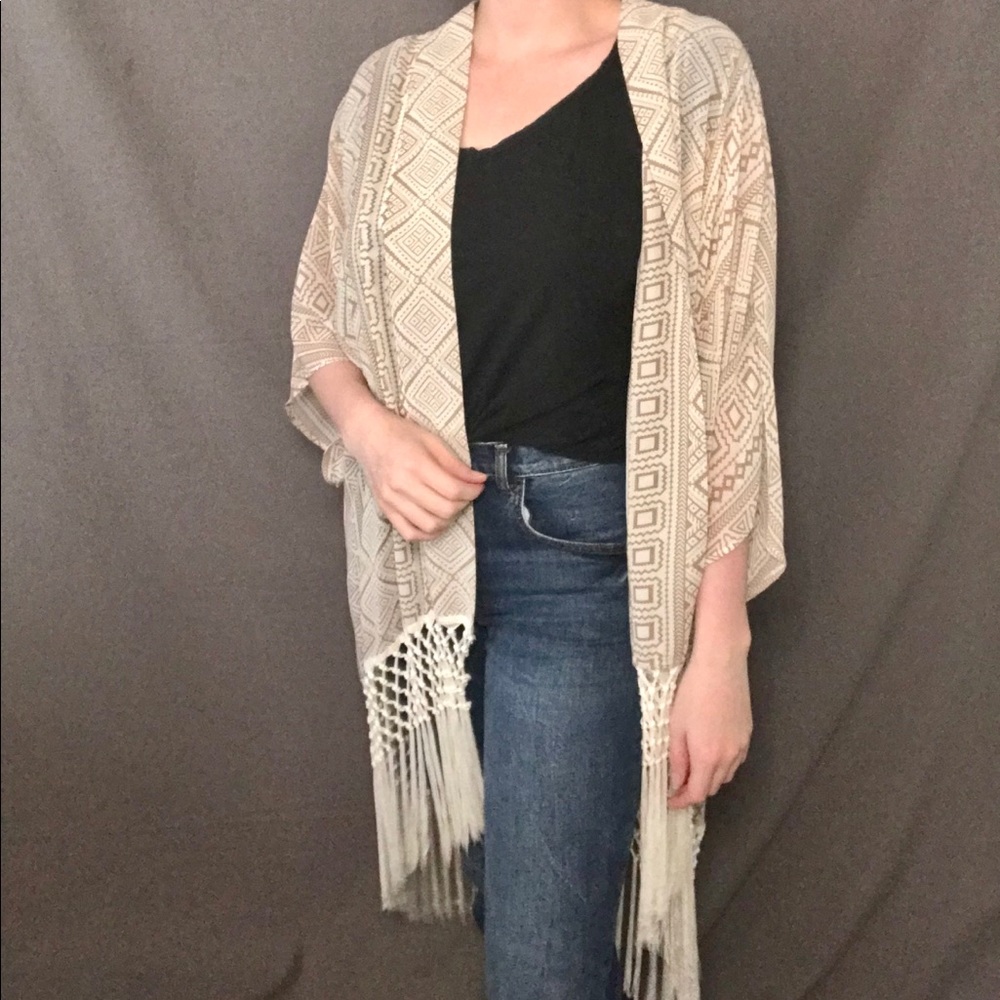 THML Shawl
